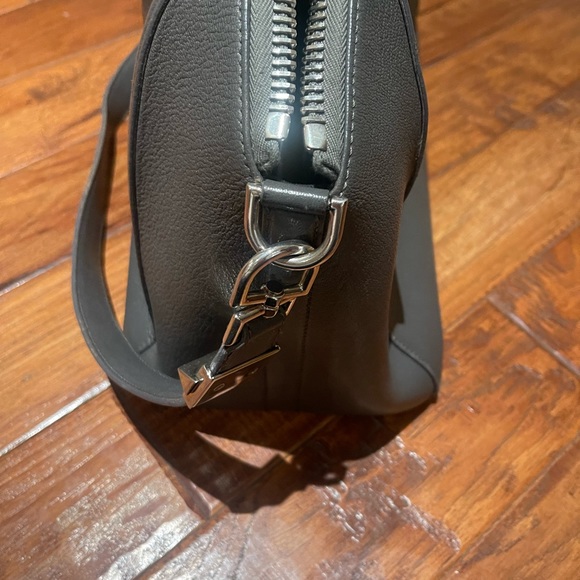 Givenchy Medium Antigonia in Gray - Picture 5 of 11